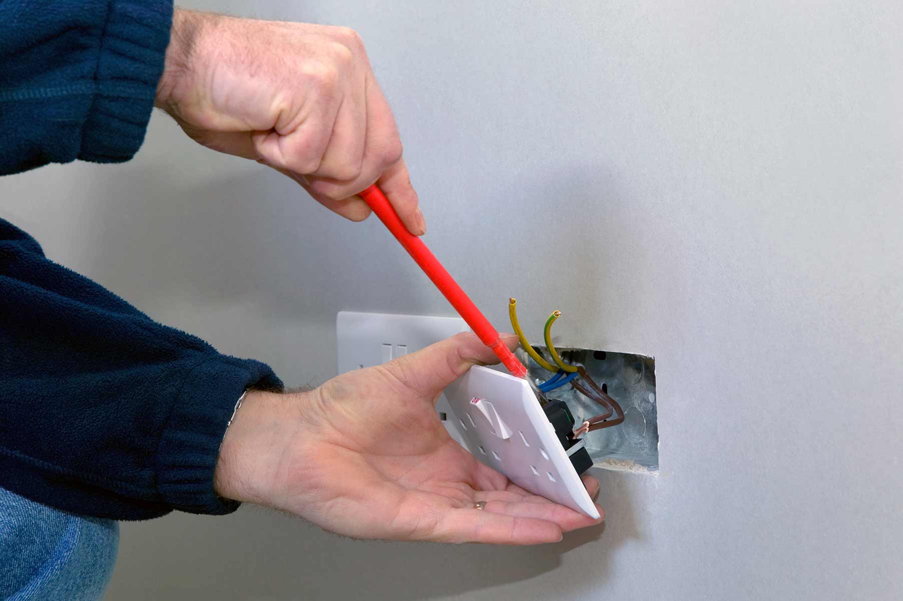 Our electricians can install plug sockets for domestic and commercial proeprties in Ely and the local area. 